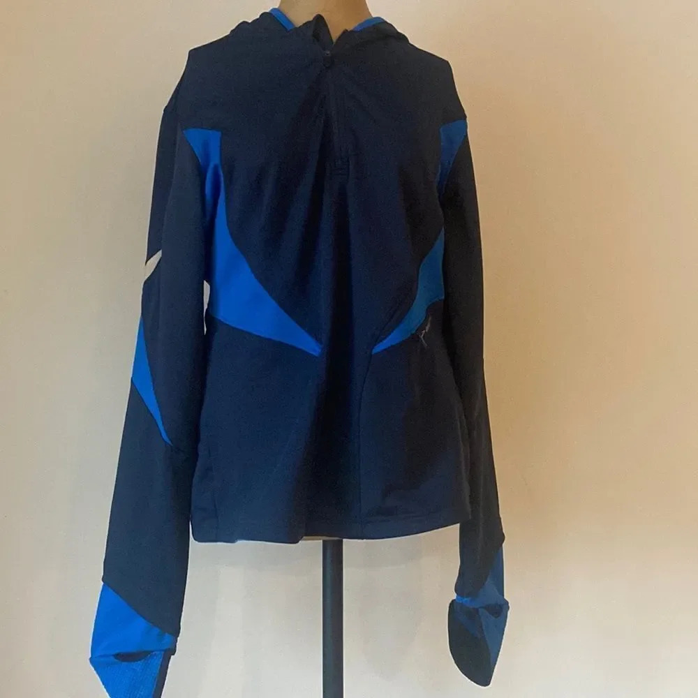Brooks sz M blue running hoodies w/ thumb holes blues great pre owned condition
